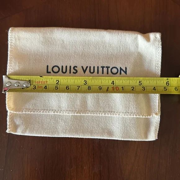 Louis Vuitton Box, Dust Bag, Gift Tag, and Ribbon - Picture 5 of 6